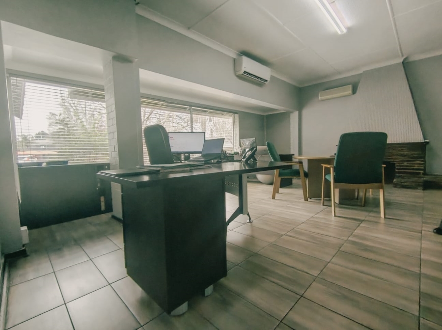 Commercial Property for Sale in Flamwood North West